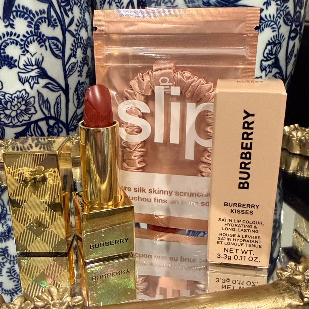 Burberry Kisses Satin Lipstick 💄Russet w Slip Scrunchie